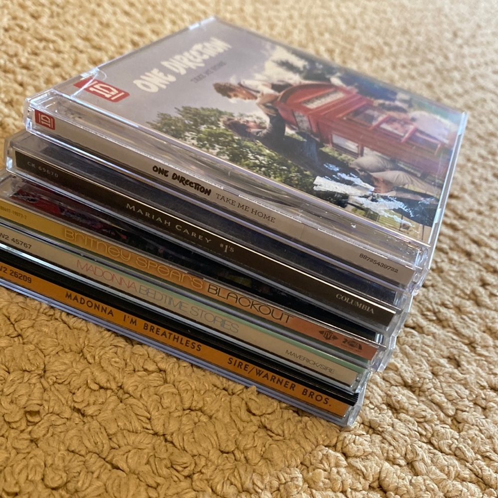 assorted 2000’s pop cd’s